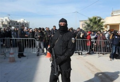 La Policía tunecina mata a tres supuestos terroristas